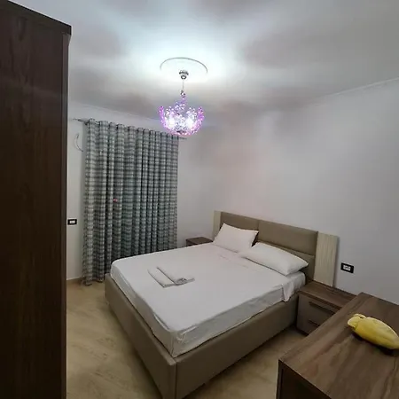 First Apartamento *