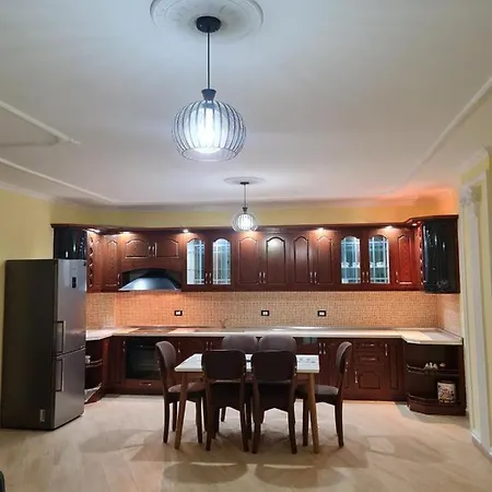First Apartamento *